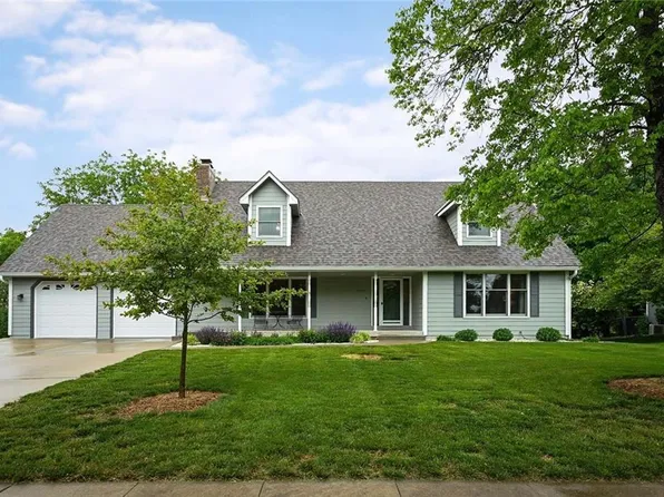 1911 Hidden Valley Dr, Pleasant Hill, MO 64080