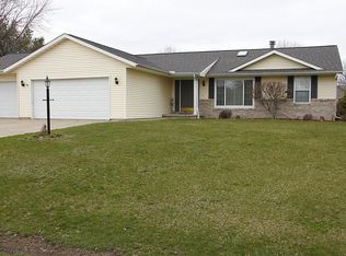 13641 N Wild Spruce Ln, Chillicothe, IL 61523
