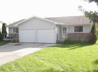 26 N Black River Rd, Croswell, MI 48422