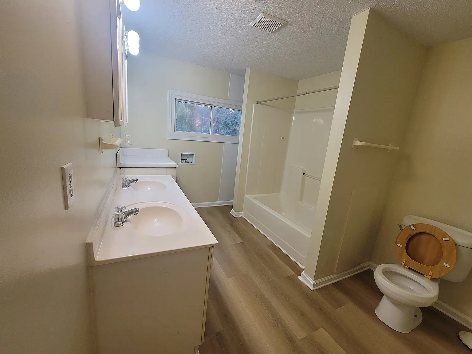 2 bed, 935 sqft, $1,450 — Photo 4