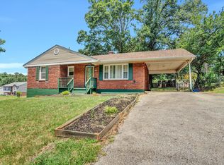 5141 Youngwood Dr NW, Roanoke, VA 24017