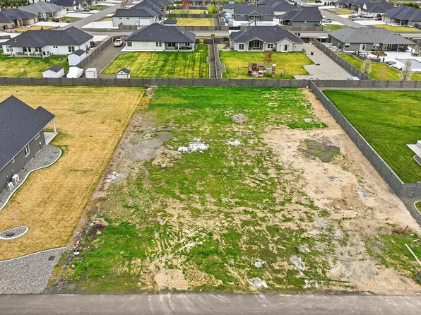 6615 Lazy B Dr, Pasco, WA 99301
