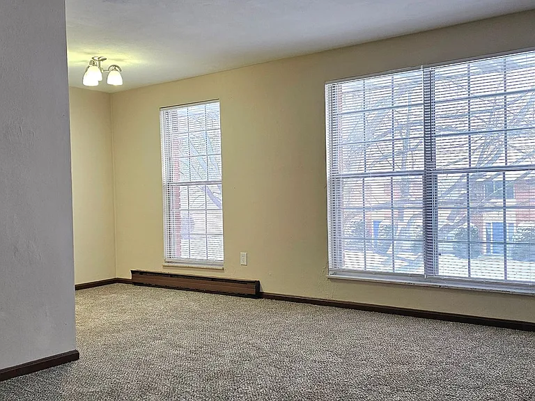 1260 Sanlor Ave #4 — Photo 4