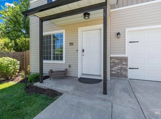 751 W Archerfield Ct, Meridian, ID 83646