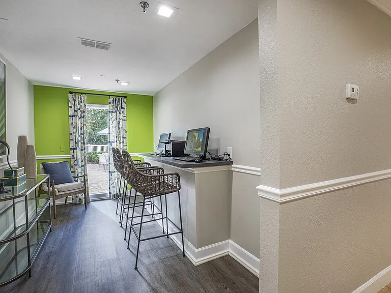 Reserve at Lakeland Apartment Homes — Photo 21