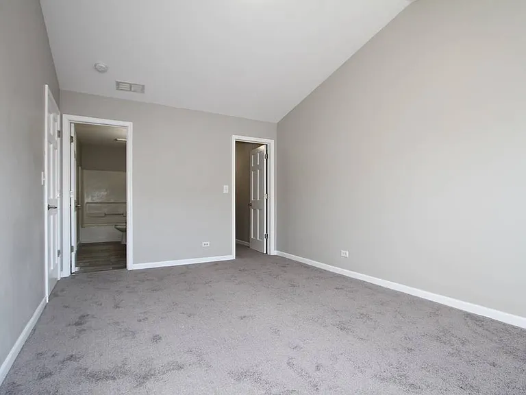 353 Springbrook Trl S — Photo 16