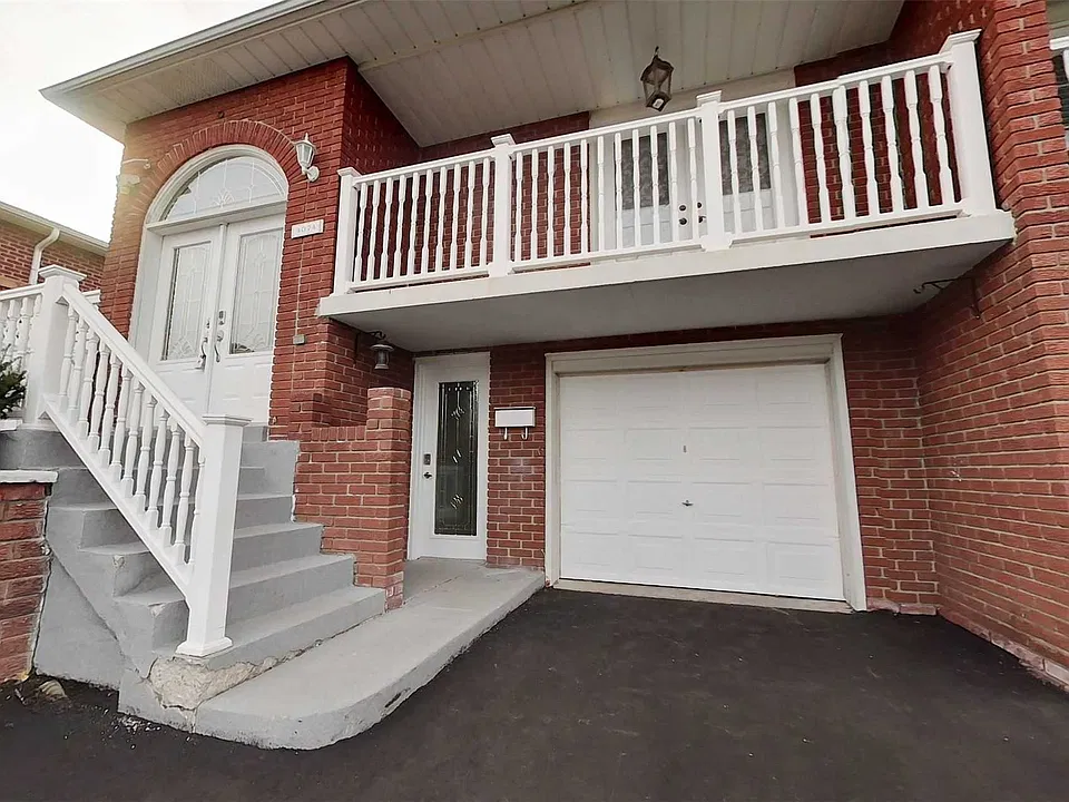 4074 Dunmow Cres #BASEMENT