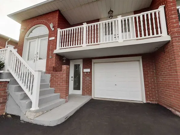 4074 Dunmow Cres #Basement, Mississauga, ON L4Z 1C9