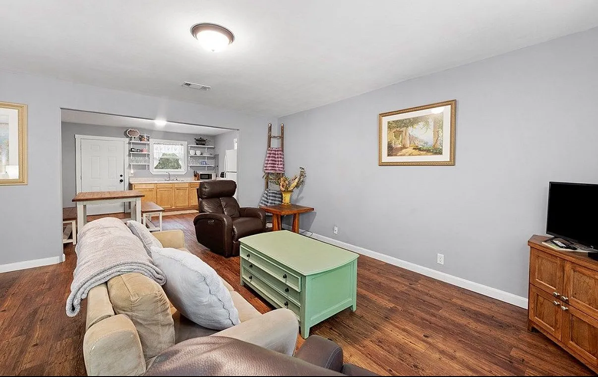 57 Drowsy Ln — Photo 3