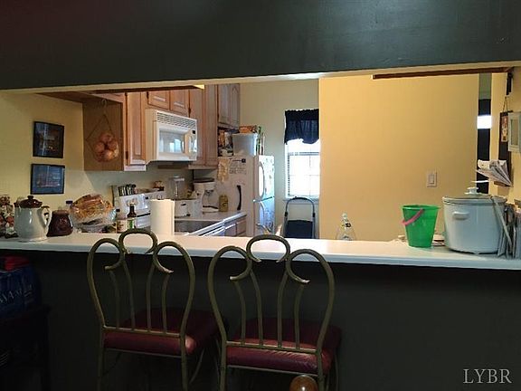4th image of 213 Countryplace Ln