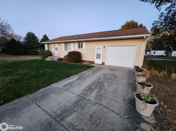 210 N Mill Rd, Buffalo Center, IA 50424