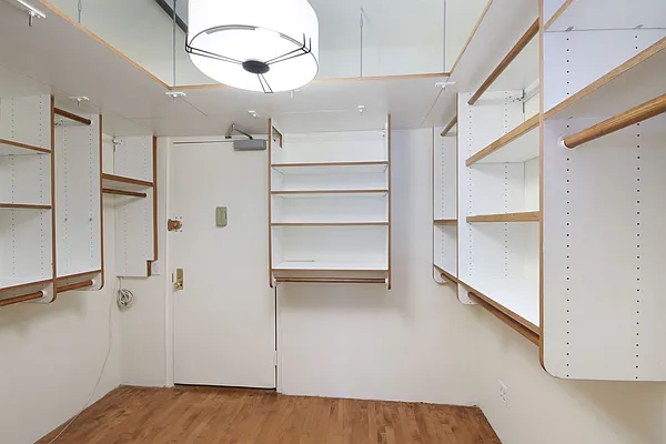 Rented by Compass | media 21