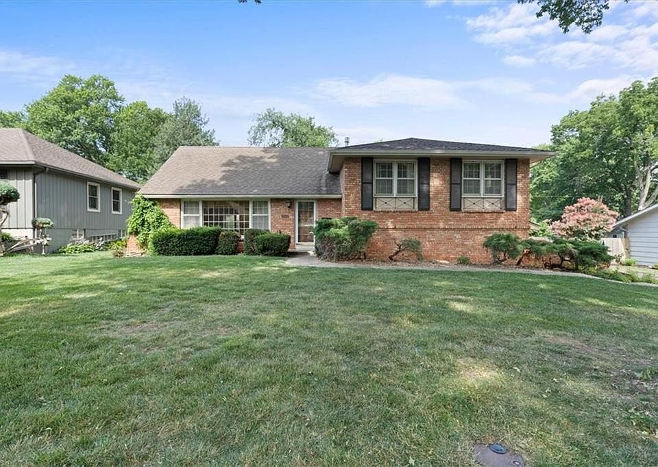 8252 Outlook Ln, Prairie Village, KS 66208 Zillow