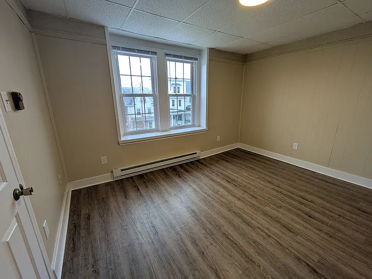 51 S Maple St #6 — Photo 6