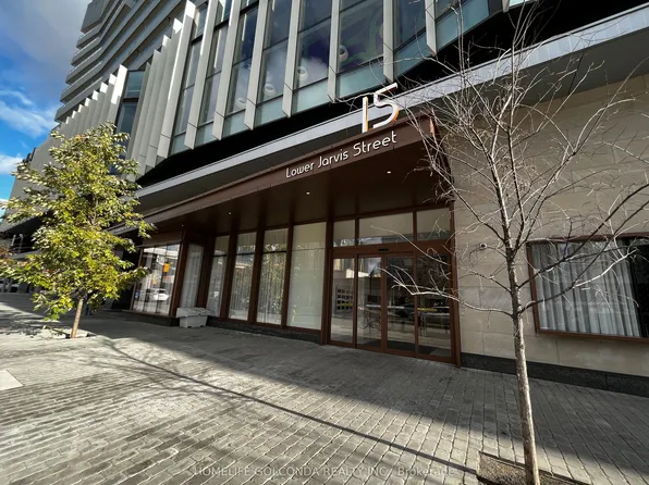 15 Lower Jarvis St #2711, Toronto, ON M5E 0C4