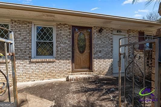 3rd image of 1012 Briarcliff Rd