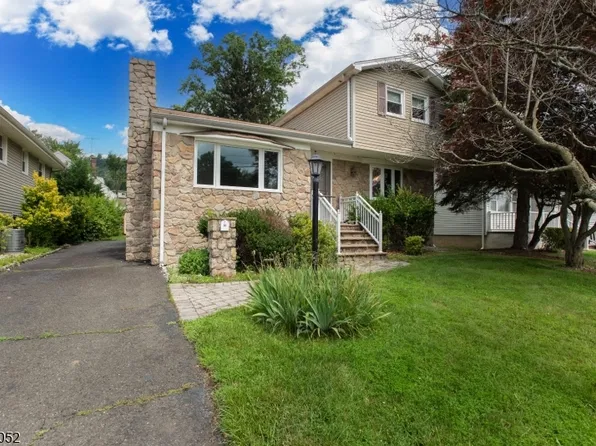 18 Lenox Ave, Green Brook Twp., NJ 08812