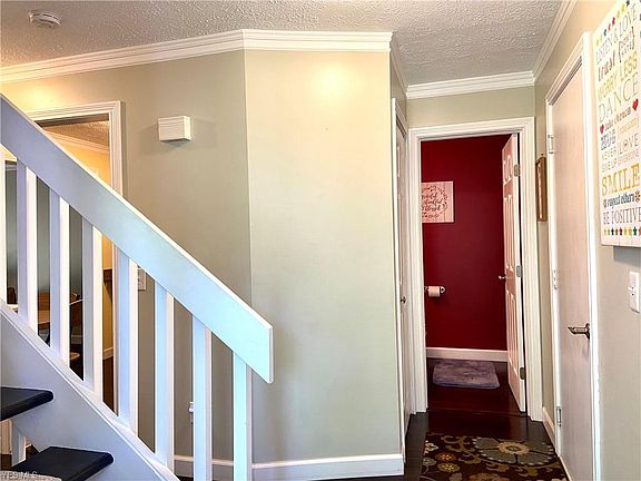 3rd image of 1661 Red Maple Ct