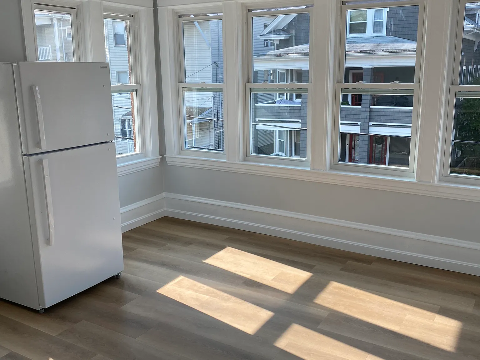 Studio, 252 sqft, $1,250 — Photo 2