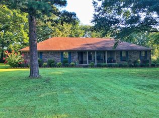 849 Meadowrue Rd, Russellville, AR 72802