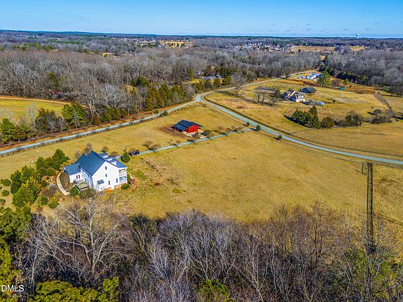 3rd image of 1116 Jay Shambley Rd