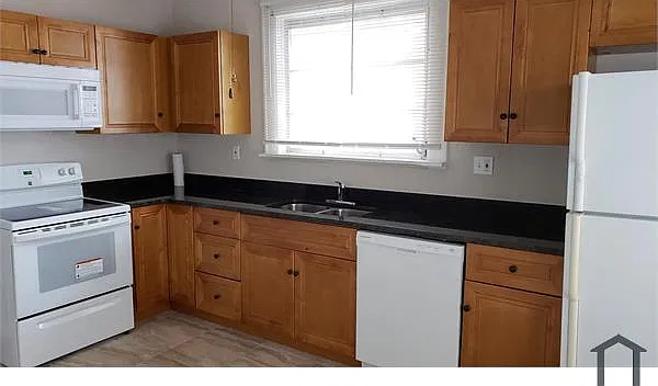 3 bed, 1546 sqft, $1,900 — Photo 3