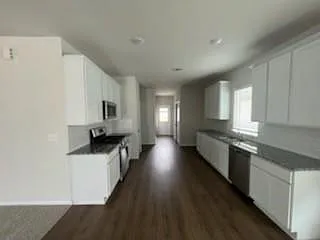 157 Mammoth Dr — Photo 3