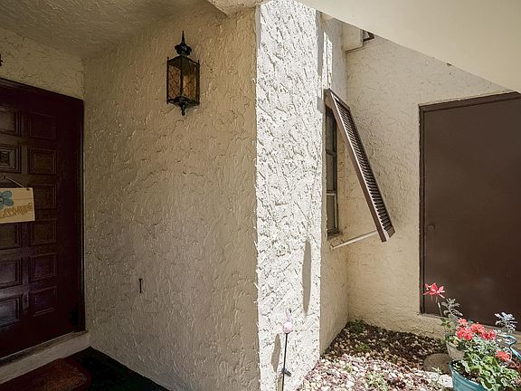 4th image of 600 Domenico Cir Unit E4