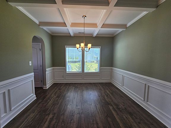 4th image of 533 Stonebriar Ave