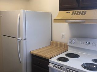 196 Maple Ave APT 23, Oak Hill, WV 25901