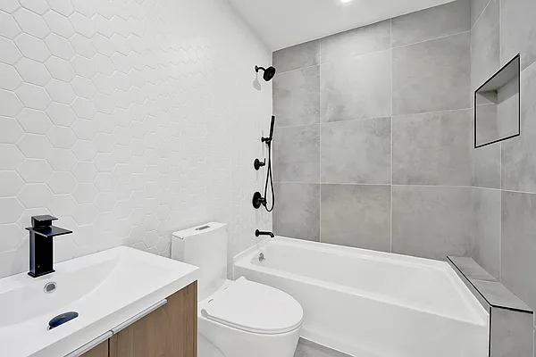 Rented by Massada Home Sales Inc | media 15