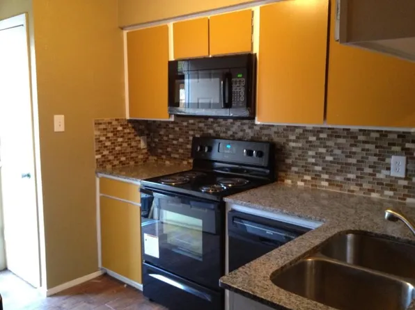 530 Alegre Vista Dr, Denton, TX 76205