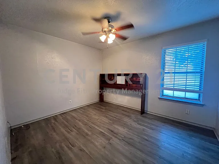 1108 N Elm St #3 — Photo 10