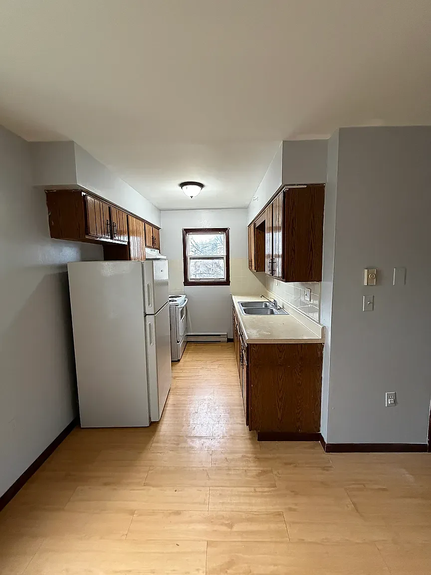 2 bed, 800 sqft, $1,894 — Photo 1
