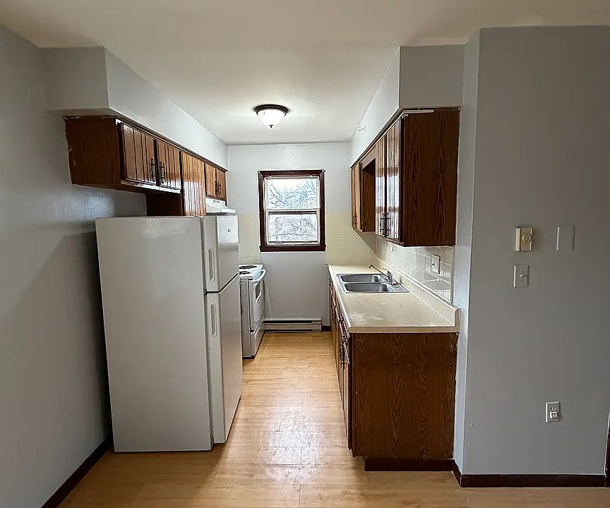 1st image of 352 S 6th St #5D