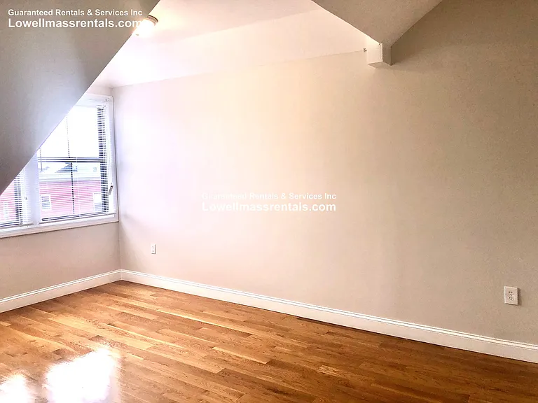 725 Merrimack St #304 — Photo 7