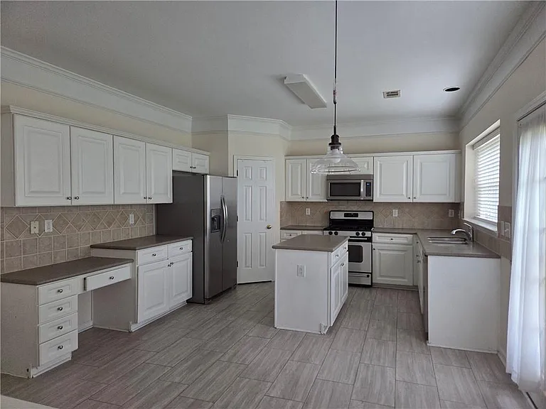 8155 Cavendish Pl — Photo 10