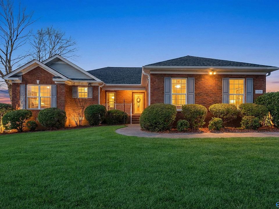 1st image of 104 Hickory Glen Cir