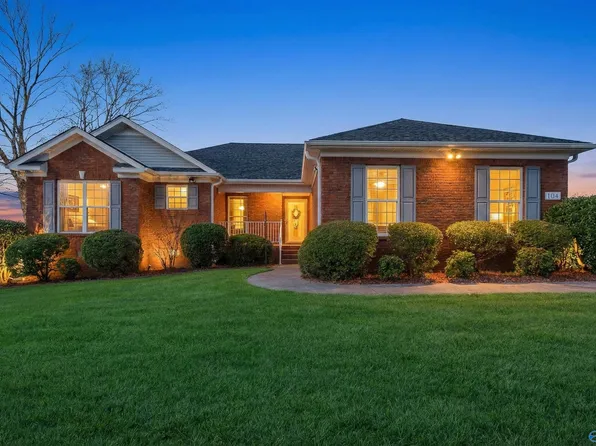 104 Hickory Glen Cir, Huntsville, AL 35811