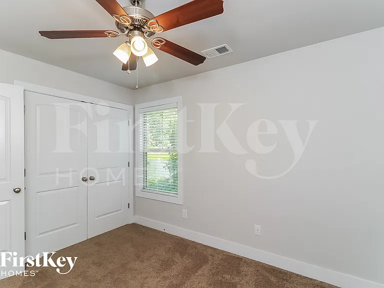 4535 Bonneville Dr — Photo 15