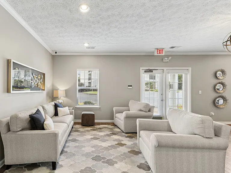 Maple Brook Apartments — Photo 11