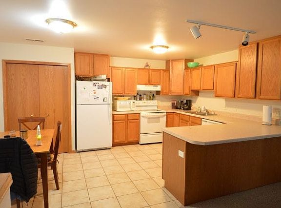 2nd image of 273 Meadowside Dr