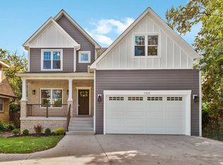 1425 Maple Ave, Downers Grove, IL 60515