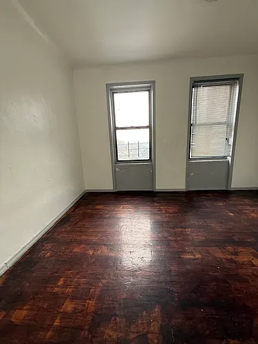 49 Milford Ave #11L Photo 1