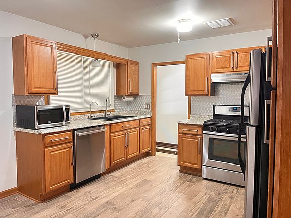 4th image of 2802 Kingston Dr