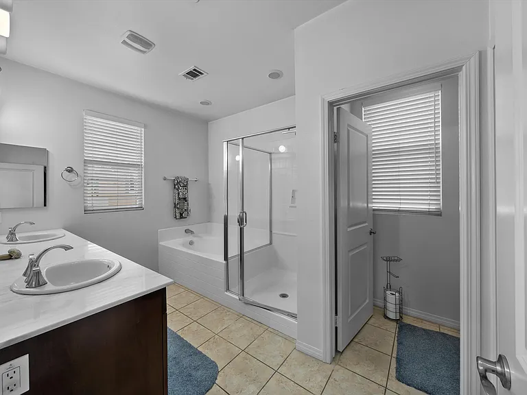 2598 Denali Ct — Photo 14