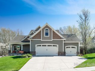 92 Riverchase Dr NE, Rockford, MI