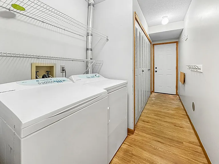 5308 Highpointe Dr — Photo 17