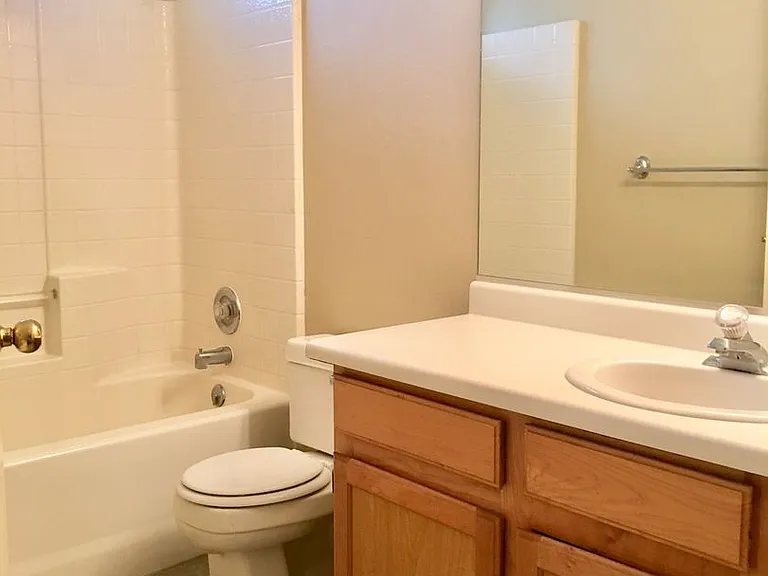 1308 Millcreek Duplex — Photo 15