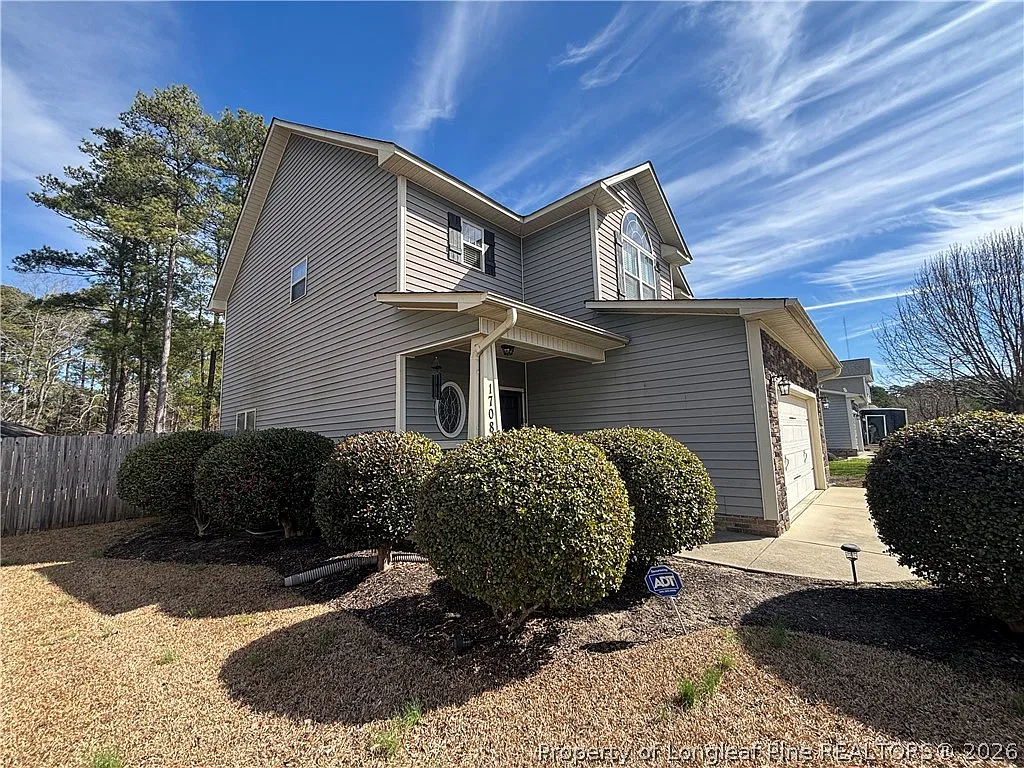 3 bed, 2.5 bath, 1850 sqft, $1,995 — Photo 4